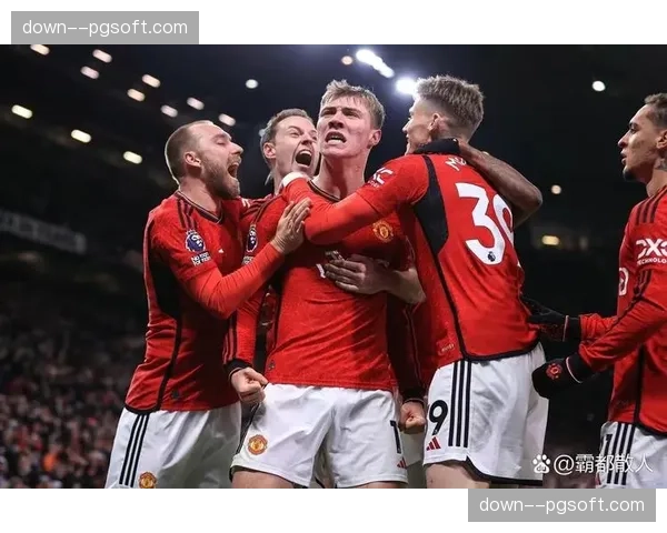 阿斯顿维拉2-2曼联，霍伊伦与沃特金斯分别为球队梅开二度